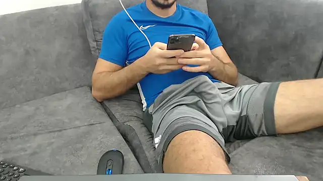 Naughtb0y online show from December 7, 9:28 am