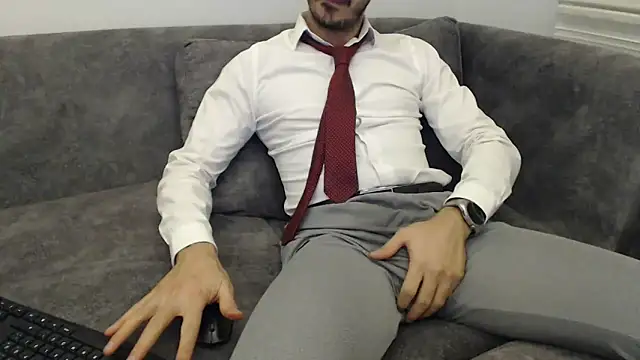 Naughtb0y online show from February 11, 6:35 pm