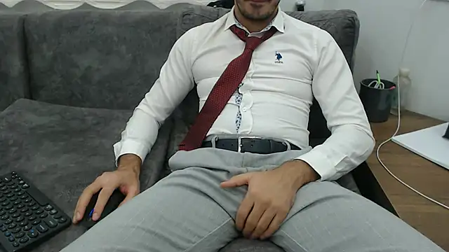 Naughtb0y online show from December 11, 8:38 pm