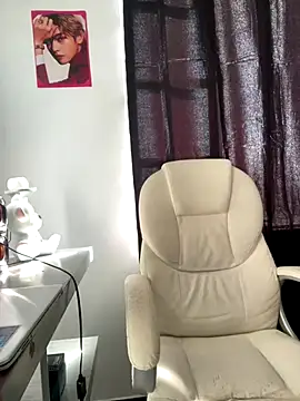 Snapshot of Angel_Brown1_ chatting on September 23, 1:21 pm Angel Brown1 online show from September 23, 1:21 pm