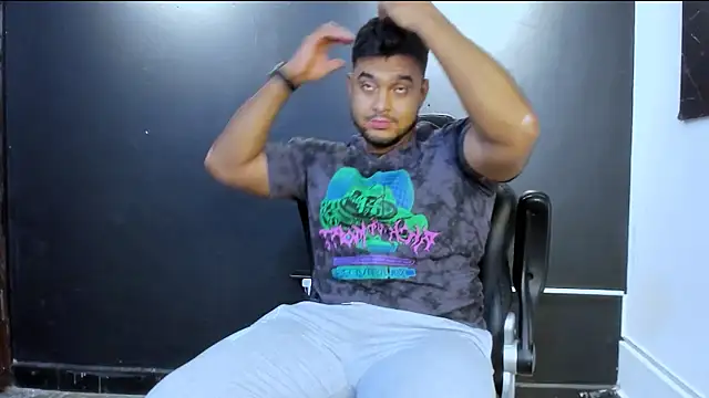 Big furry bear13 online show from April 22, 6:19 am