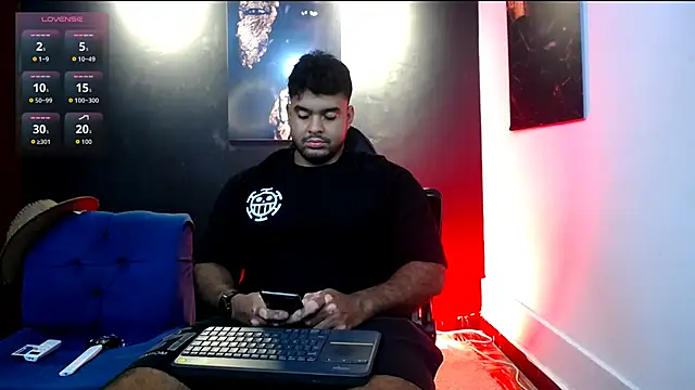 Big furry bear13 online show from January 6, 3:54 am