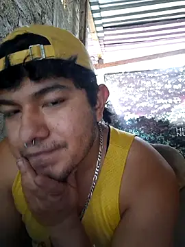 GusssHOT online show from April 11, 3:48 pm