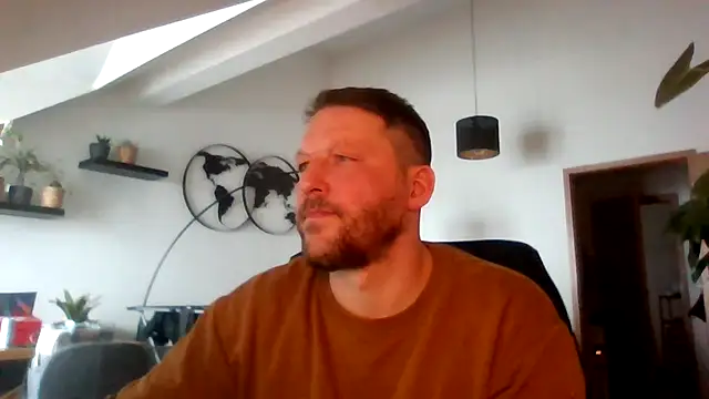 BennyLommy online show from February 19, 2:24 pm