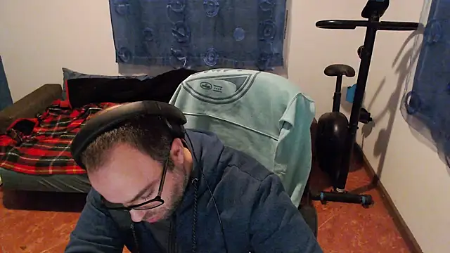 ravingr4d4 online show from January 24, 11:34 pm