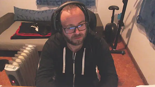 ravingr4d4 online show from February 15, 10:43 pm