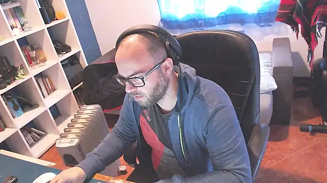 ravingr4d4 online show from March 6, 9:14 am