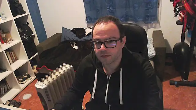 ravingr4d4 online show from February 17, 9:52 pm