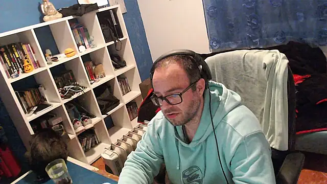 ravingr4d4 online show from January 22, 11:00 pm