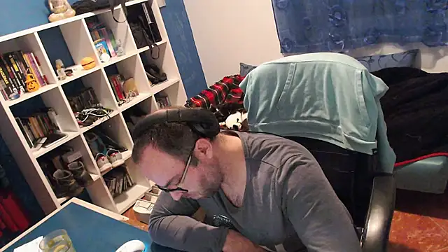 ravingr4d4 online show from January 23, 10:44 pm