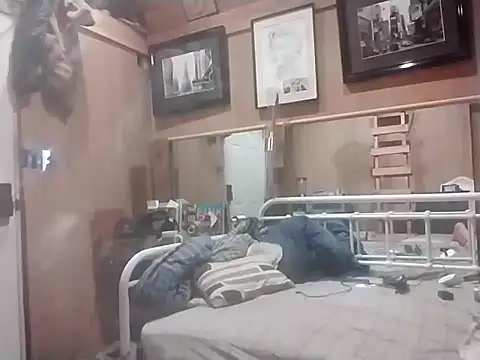 AlphaAlluring69 online show from March 17, 9:02 pm