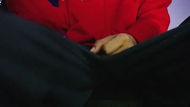 zacwatson  online show from April 9, 11:05 am