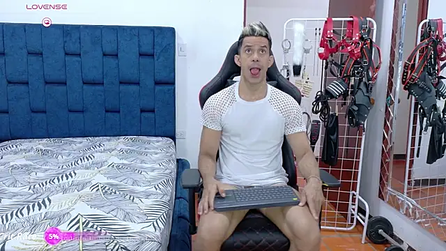 JoseRumbero26 online show from November 9, 12:20 pm