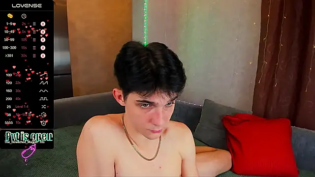 Aaron Boom online show from November 23, 7:36 pm