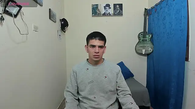 Snapshot of Ares_Johnson chatting on February 9, 1:23 am Ares Johnson online show from February 9, 1:23 am