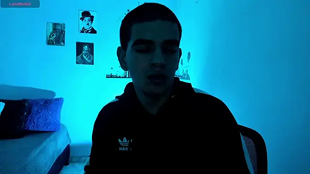 Snapshot of Ares_Johnson chatting on January 8, 12:05 pm Ares Johnson online show from January 8, 12:05 pm
