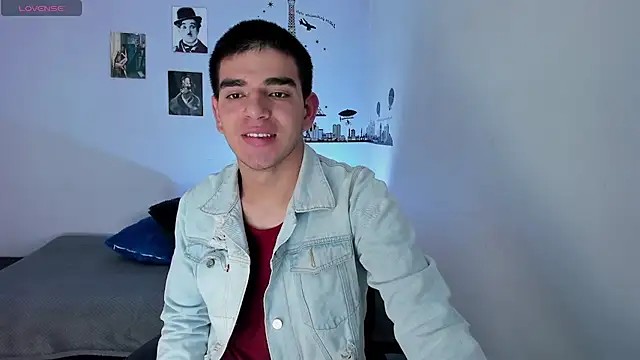 Snapshot of Ares_Johnson chatting on December 20, 4:46 pm Ares Johnson online show from December 20, 4:46 pm