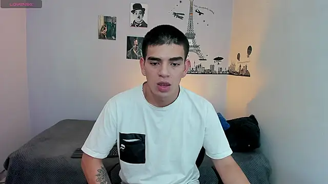 Snapshot of Ares_Johnson chatting on December 11, 8:27 pm Ares Johnson online show from December 11, 8:27 pm