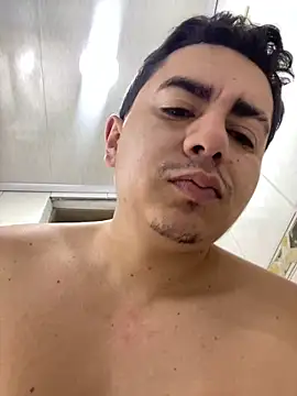 Snapshot of DanielGomez9 chatting on March 10, 12:38 pm DanielGomez9 online show from March 10, 12:38 pm