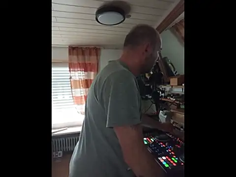 rosaeichel online show from April 5, 2:02 pm