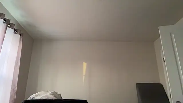 SluggishChase99 online show from February 15, 12:35 pm