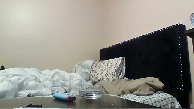 Snapshot of hailzeffn chatting on October 19, 3:37 pm hailzeffn online show from October 19, 3:37 pm