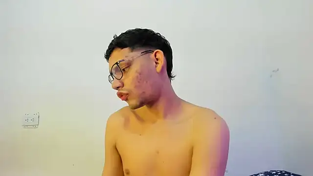 Diego-Monsalve online show from October 1, 9:41 pm