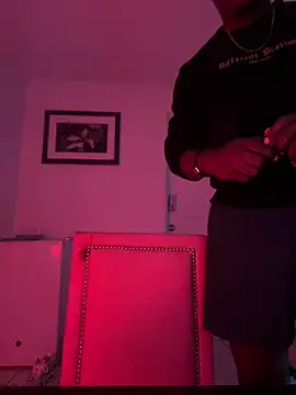 onlyonebbcking online show from August 4, 4:07 am
