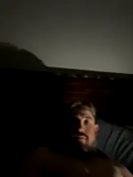 Snapshot of caliguy37 chatting on October 28, 3:42 am caliguy37 online show from October 28, 3:42 am