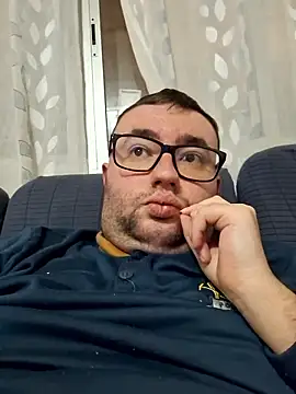 Javier bear online show from January 7, 9:42 pm