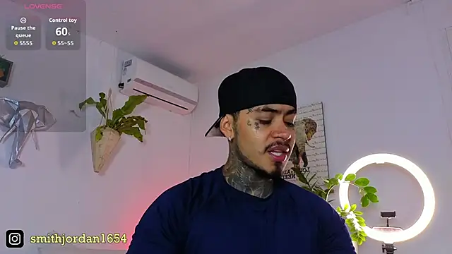 JordanSmiith  online show from November 13, 9:30 pm