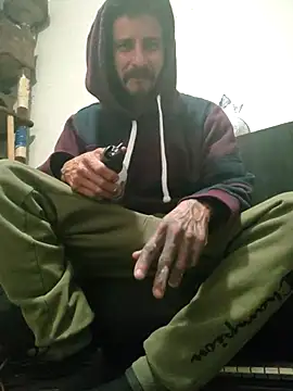 LongDickZee562 online show from December 17, 6:45 am