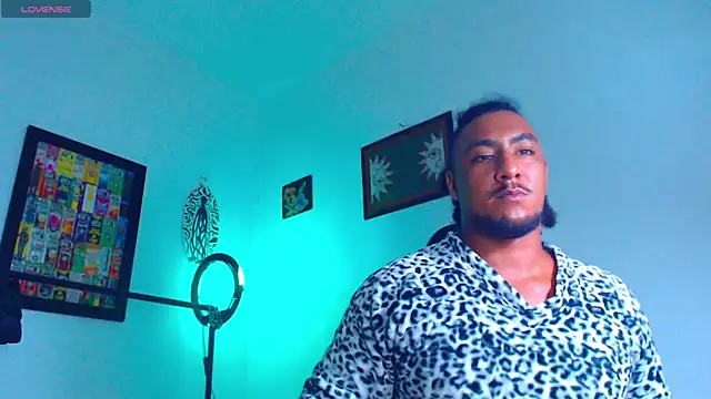 yosoy enzo2020 online show from May 26, 4:41 am