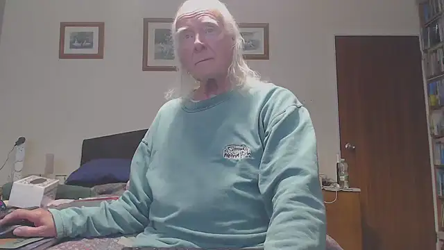 WaverlyKernow online show from April 15, 2:17 pm