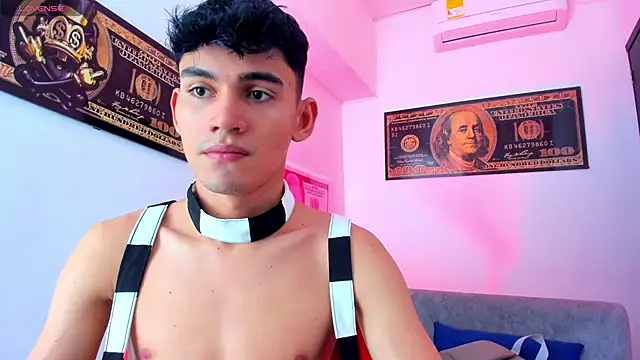 Snapshot of EstebanPerez_ chatting on January 6, 12:02 pm EstebanPerez online show from January 6, 12:02 pm