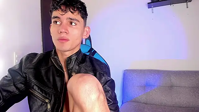 Snapshot of EstebanPerez_ chatting on January 24, 12:52 pm EstebanPerez online show from January 24, 12:52 pm
