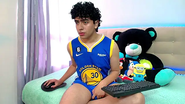 Snapshot of _nickconnor01 chatting on December 13, 7:53 pm nickconnor01 online show from December 13, 7:53 pm