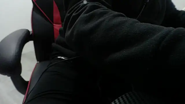 Dandi19 online show from October 26, 5:37 pm