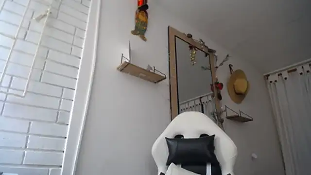 Valerioe online show from December 16, 7:43 pm