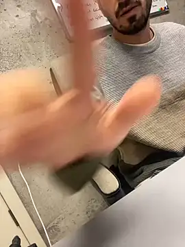 Snapshot of giorgakaci69 chatting on October 14, 5:20 pm giorgakaci69 online show from October 14, 5:20 pm