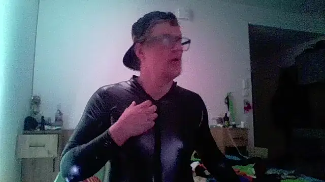 Bigthroaterboy online show from April 8, 12:00 am