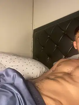 Snapshot of tom_thick chatting on January 23, 5:10 pm tom thick online show from January 23, 5:10 pm