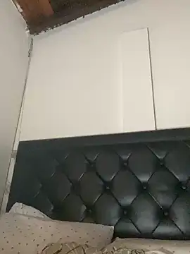 Snapshot of tom_thick chatting on January 24, 1:03 pm tom thick online show from January 24, 1:03 pm