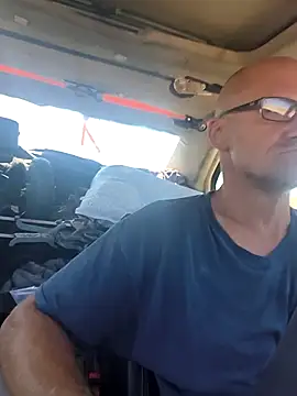 FloppyPickle4u online show from March 18, 6:33 pm