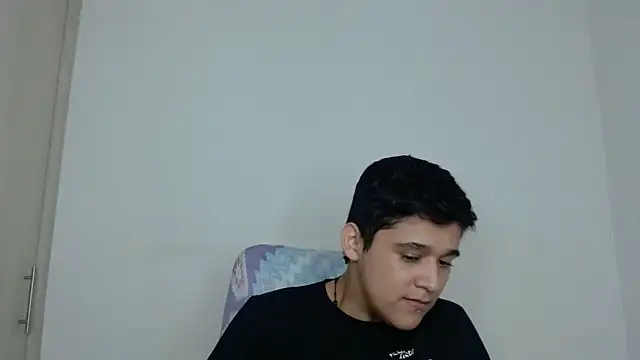 kaiine190 online show from October 4, 8:02 pm