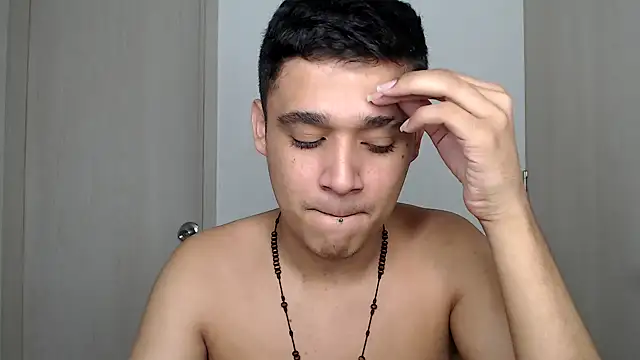 kaiine190 online show from March 8, 7:45 am