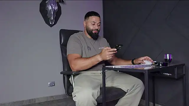 mattmasterss online show from September 25, 9:13 pm