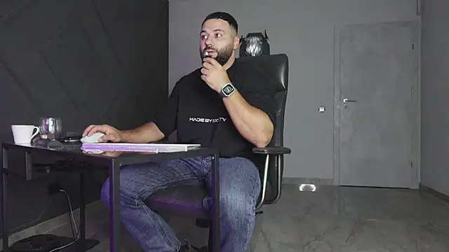 mattmasterss online show from October 11, 9:41 pm