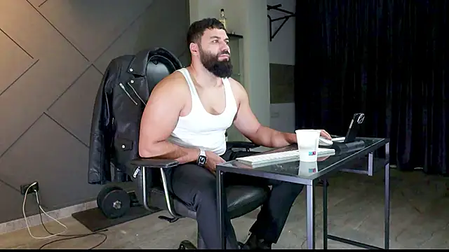 mattmasterss online show from January 2, 4:30 am