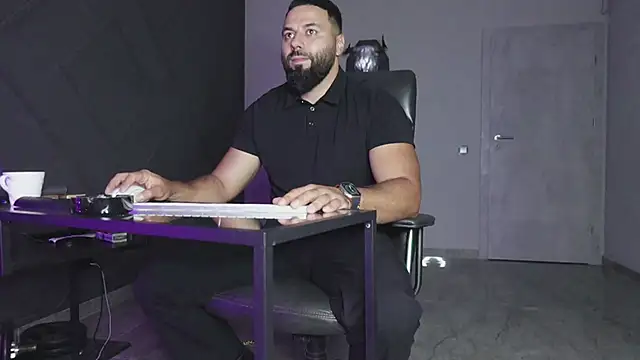 mattmasterss online show from September 30, 8:34 pm